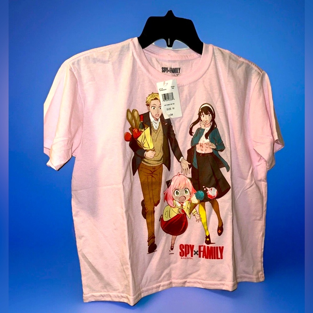 Spy x Family Pink Graphic T-Shirt Medium NWT‼️👋🏻Discount Shipping
